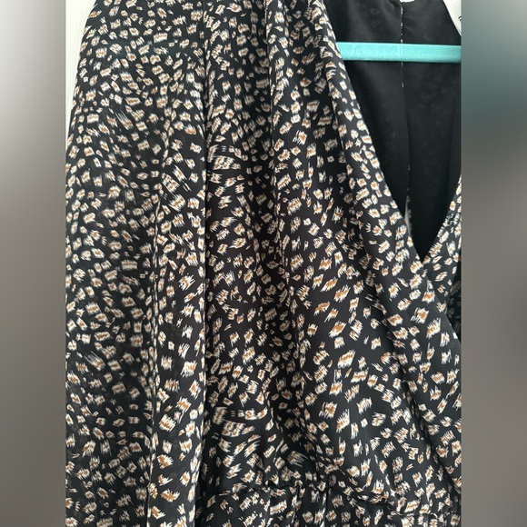 HEMLINE BOUTIQUE DRESS - Small - Picture 3 of 3